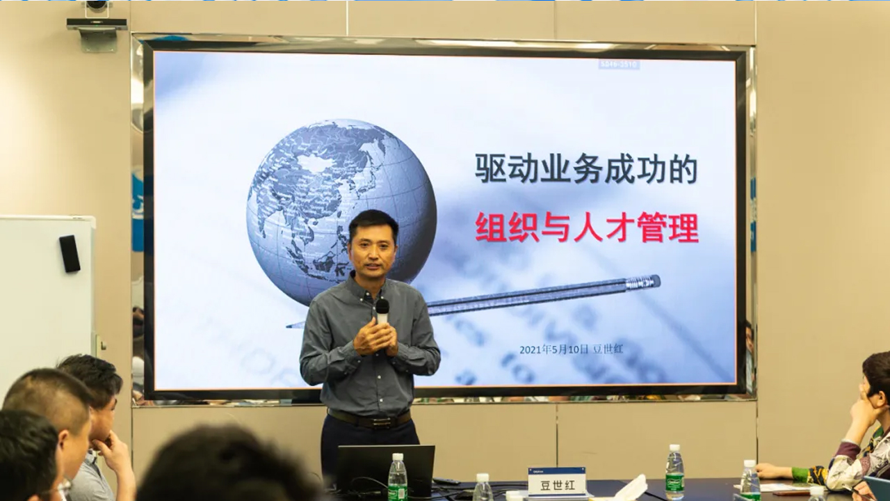 �������ʹ���-׷�󿵽�,����һ������