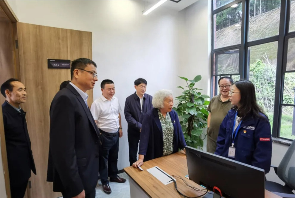 �������ʹ���-׷�󿵽�,����һ������