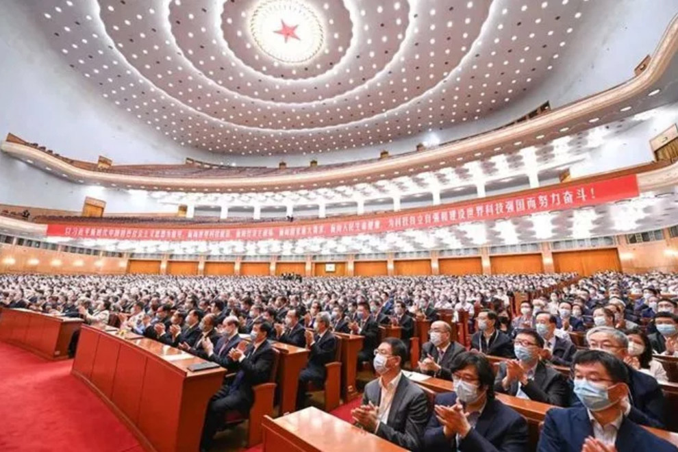 �������ʹ���-׷�󿵽�,����һ������