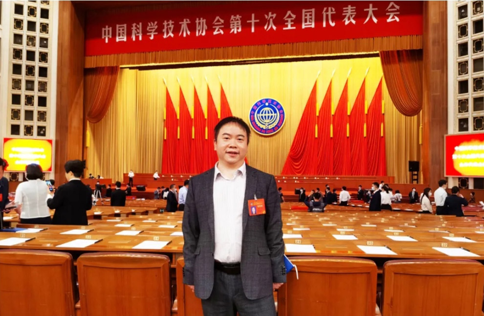 �������ʹ���-׷�󿵽�,����һ������