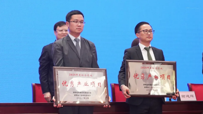 �������ʹ���-׷�󿵽�,����һ������