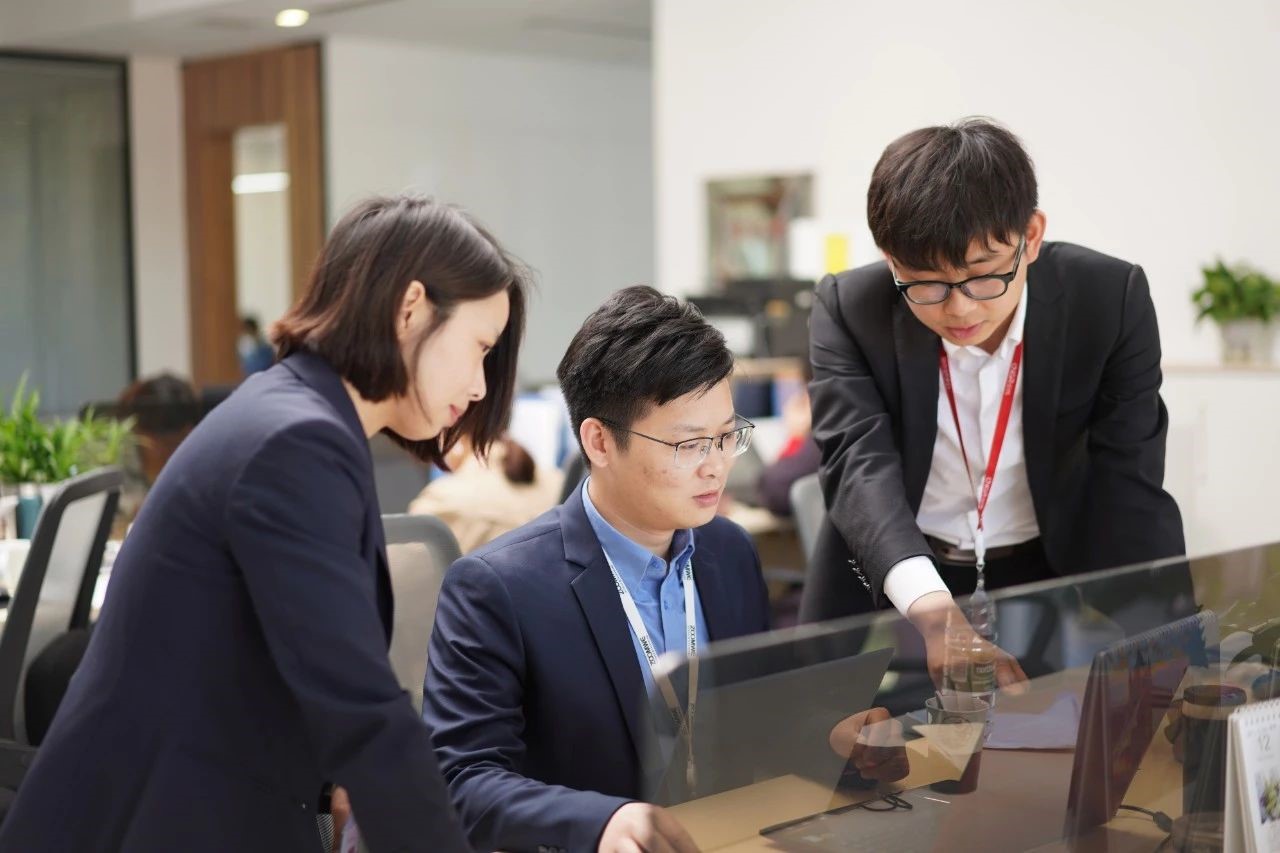 �������ʹ���-׷�󿵽�,����һ������