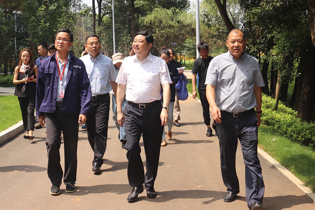 �������ʹ���-׷�󿵽�,����һ������