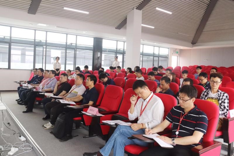 �������ʹ���-׷�󿵽�,����һ������