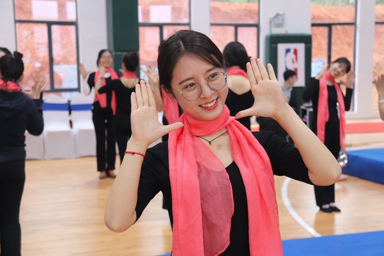 �������ʹ���-׷�󿵽�,����һ������