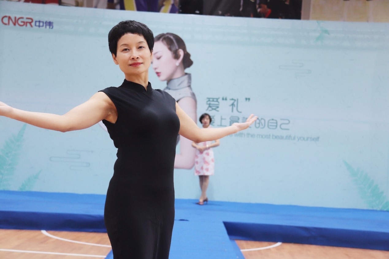 �������ʹ���-׷�󿵽�,����һ������