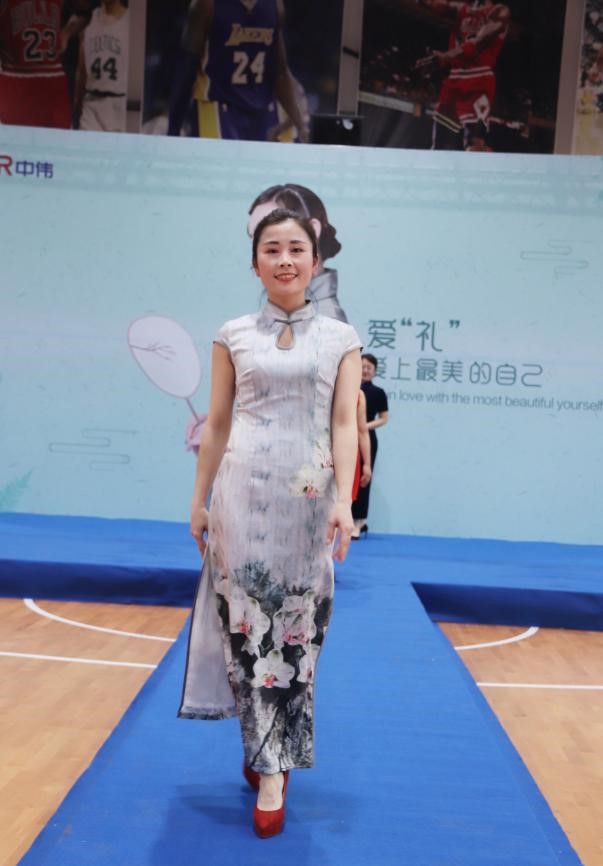 �������ʹ���-׷�󿵽�,����һ������