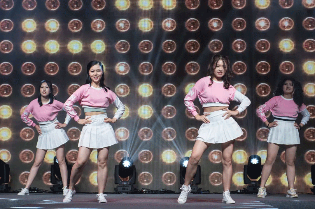 �������ʹ���-׷�󿵽�,����һ������