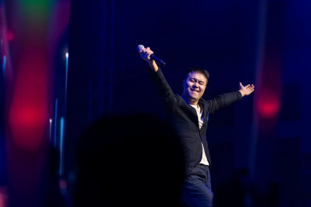 �������ʹ���-׷�󿵽�,����һ������