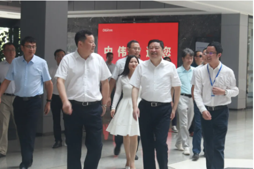 �������ʹ���-׷�󿵽�,����һ������