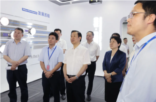 �������ʹ���-׷�󿵽�,����һ������