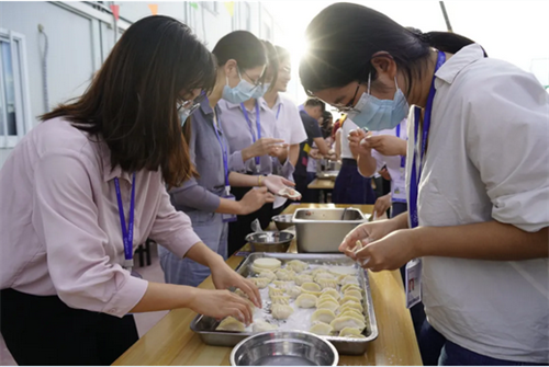 �������ʹ���-׷�󿵽�,����һ������