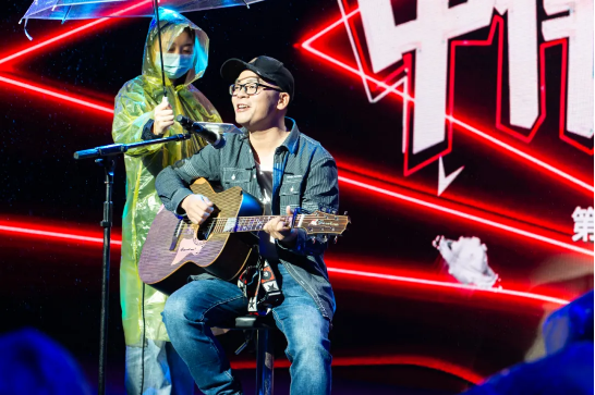 �������ʹ���-׷�󿵽�,����һ������