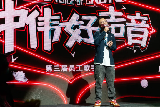 �������ʹ���-׷�󿵽�,����һ������