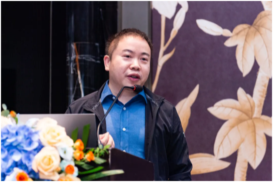 �������ʹ���-׷�󿵽�,����һ������