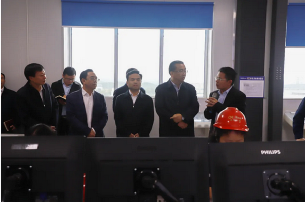 �������ʹ���-׷�󿵽�,����һ������