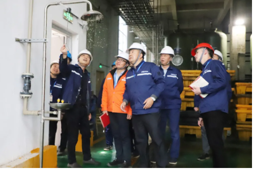 �������ʹ���-׷�󿵽�,����һ������