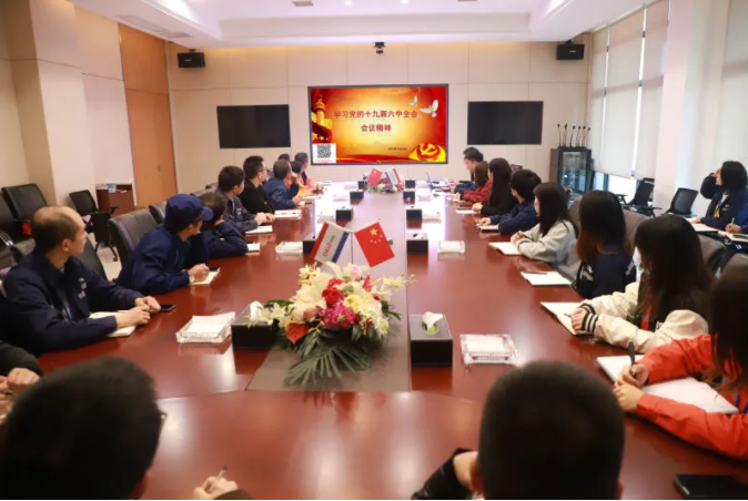 �������ʹ���-׷�󿵽�,����һ������