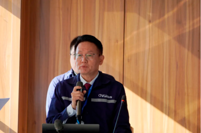 �������ʹ���-׷�󿵽�,����һ������