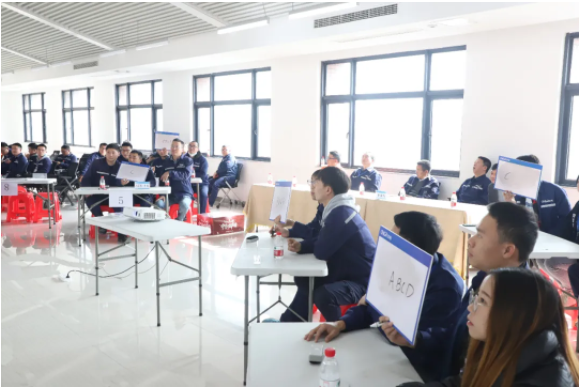 �������ʹ���-׷�󿵽�,����һ������