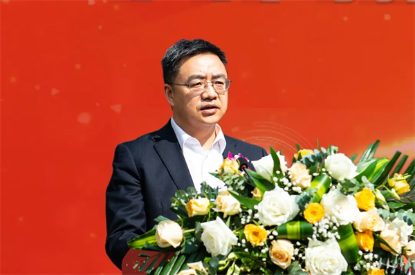 �������ʹ���-׷�󿵽�,����һ������