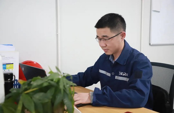 �������ʹ���-׷�󿵽�,����һ������