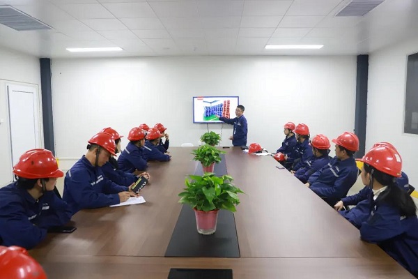 �������ʹ���-׷�󿵽�,����һ������