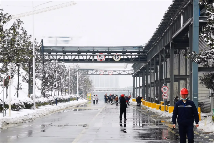 �������ʹ���-׷�󿵽�,����һ������