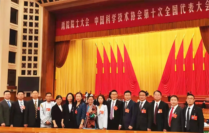 �������ʹ���-׷�󿵽�,����һ������