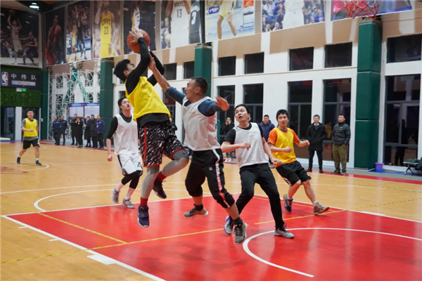 �������ʹ���-׷�󿵽�,����һ������