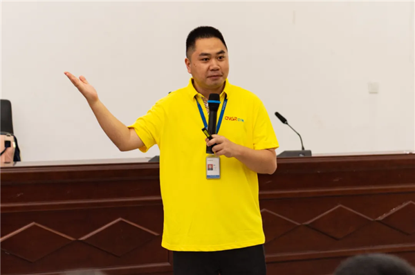 �������ʹ���-׷�󿵽�,����һ������