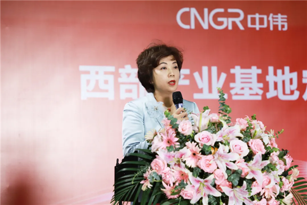 �������ʹ���-׷�󿵽�,����һ������