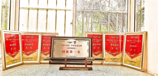 �������ʹ���-׷�󿵽�,����һ������