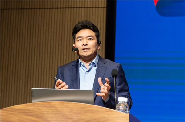 �������ʹ���-׷�󿵽�,����һ������