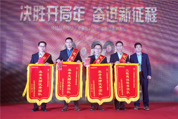 �������ʹ���-׷�󿵽�,����һ������