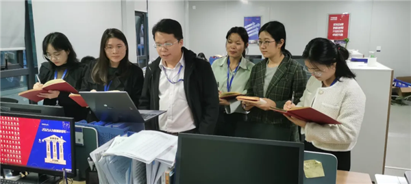 �������ʹ���-׷�󿵽�,����һ������