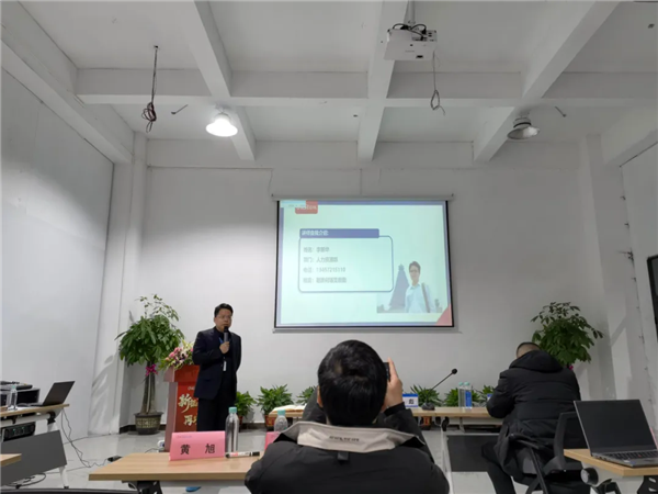 �������ʹ���-׷�󿵽�,����һ������