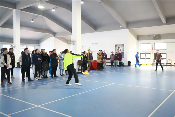 �������ʹ���-׷�󿵽�,����һ������