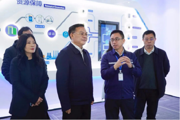 �������ʹ���-׷�󿵽�,����һ������