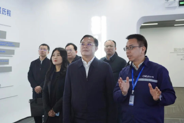 �������ʹ���-׷�󿵽�,����һ������