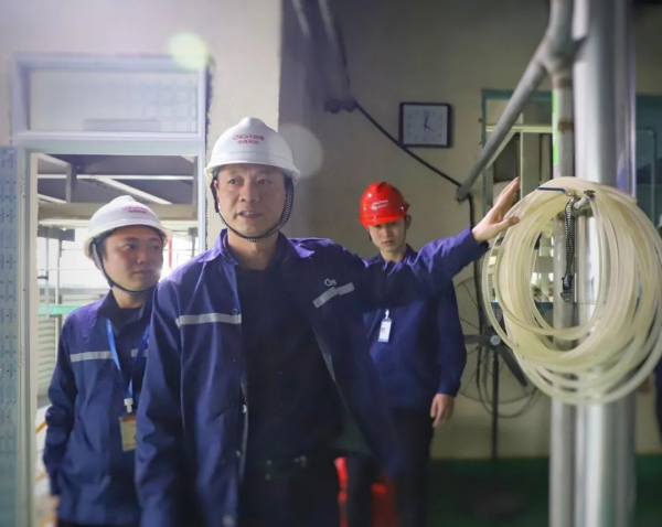 �������ʹ���-׷�󿵽�,����һ������