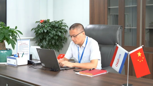 �������ʹ���-׷�󿵽�,����һ������