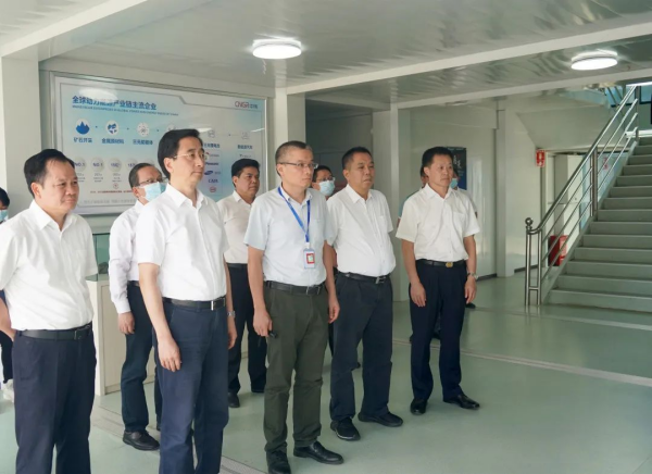 �������ʹ���-׷�󿵽�,����һ������