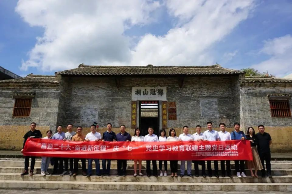 �������ʹ���-׷�󿵽�,����һ������