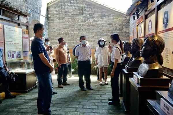 �������ʹ���-׷�󿵽�,����һ������