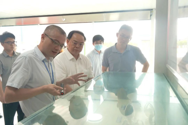 �������ʹ���-׷�󿵽�,����һ������