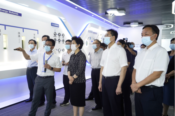 �������ʹ���-׷�󿵽�,����һ������