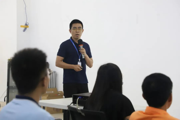 �������ʹ���-׷�󿵽�,����һ������