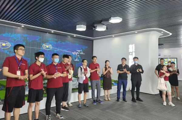 �������ʹ���-׷�󿵽�,����һ������