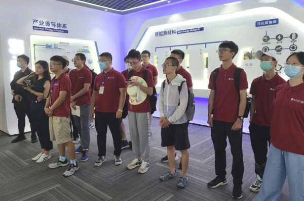 �������ʹ���-׷�󿵽�,����һ������